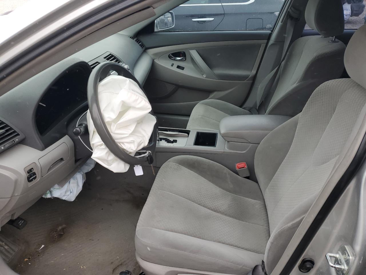2009 Toyota Camry - Image 7