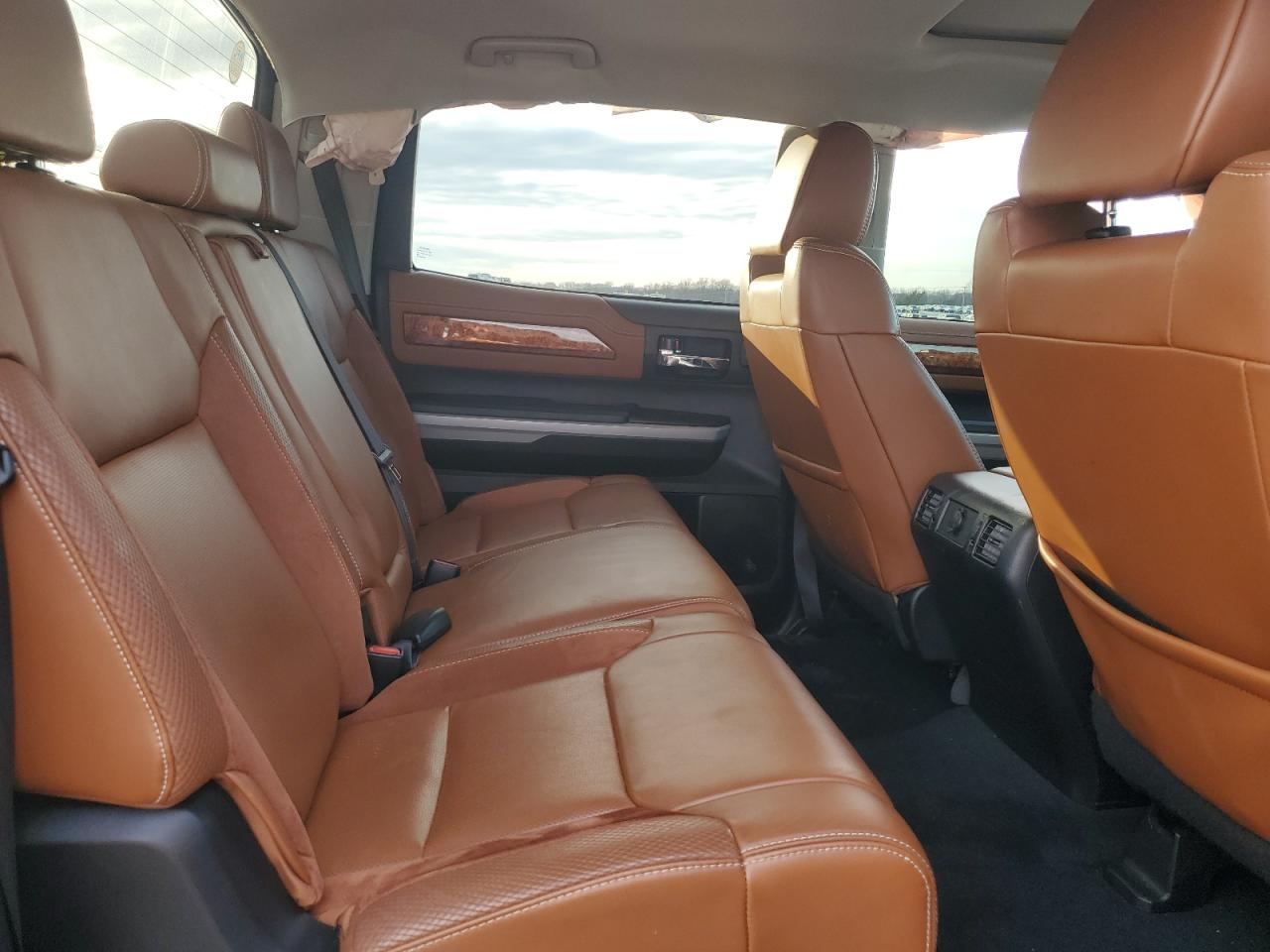 2021 Toyota Tundra - Image 11