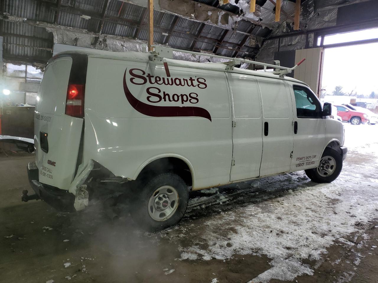 2017 GMC Savana - Image 3