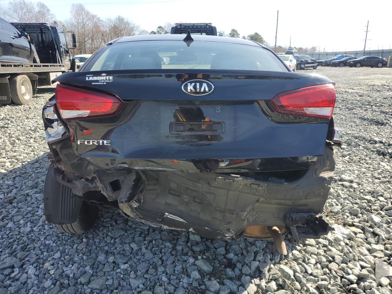 2017 Kia Forte - Image 6