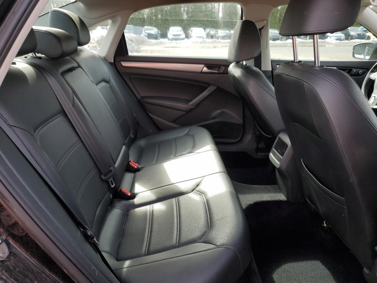2014 Volkswagen Passat - Image 11