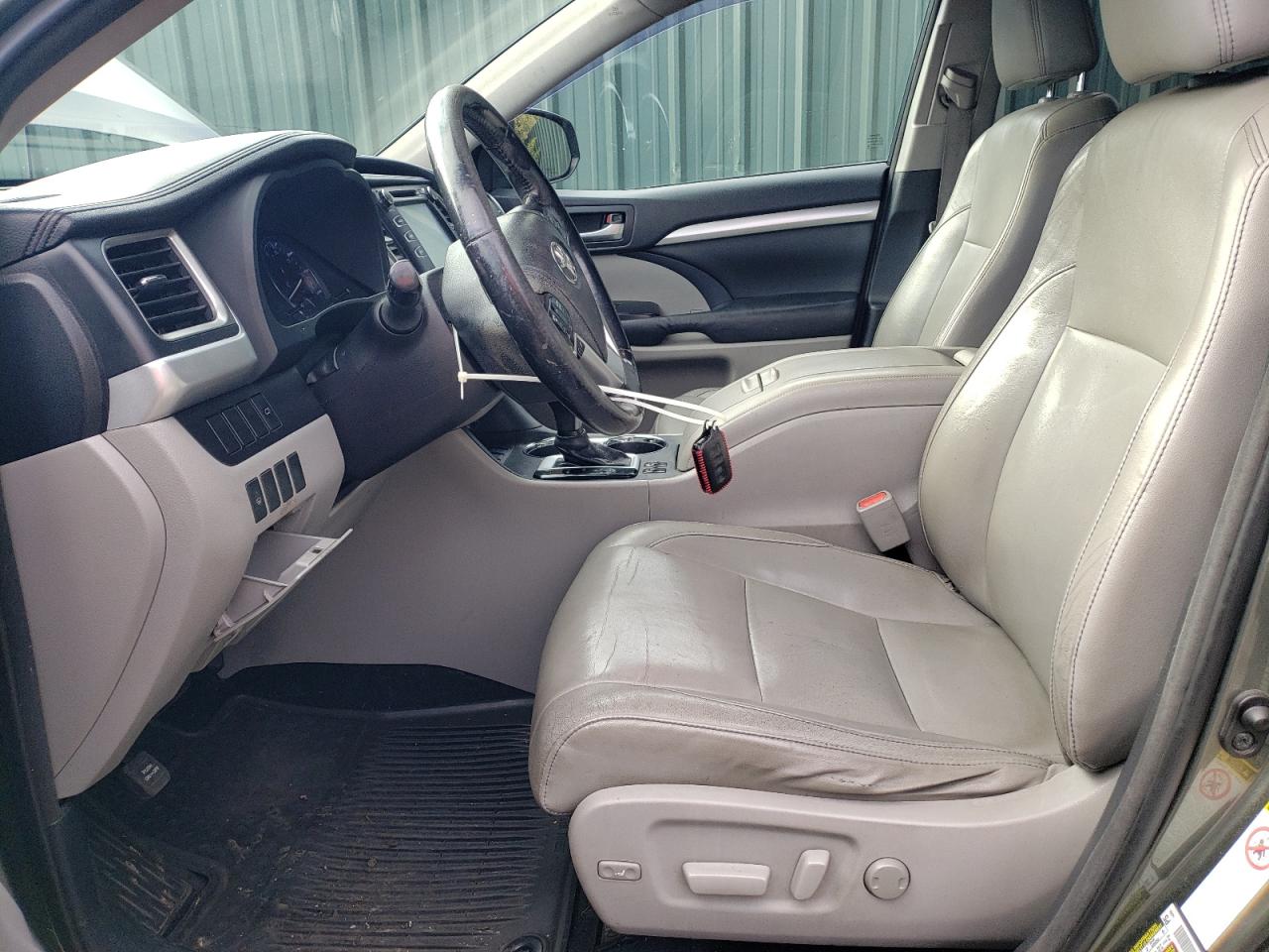 2014 Toyota Highlander - Image 7