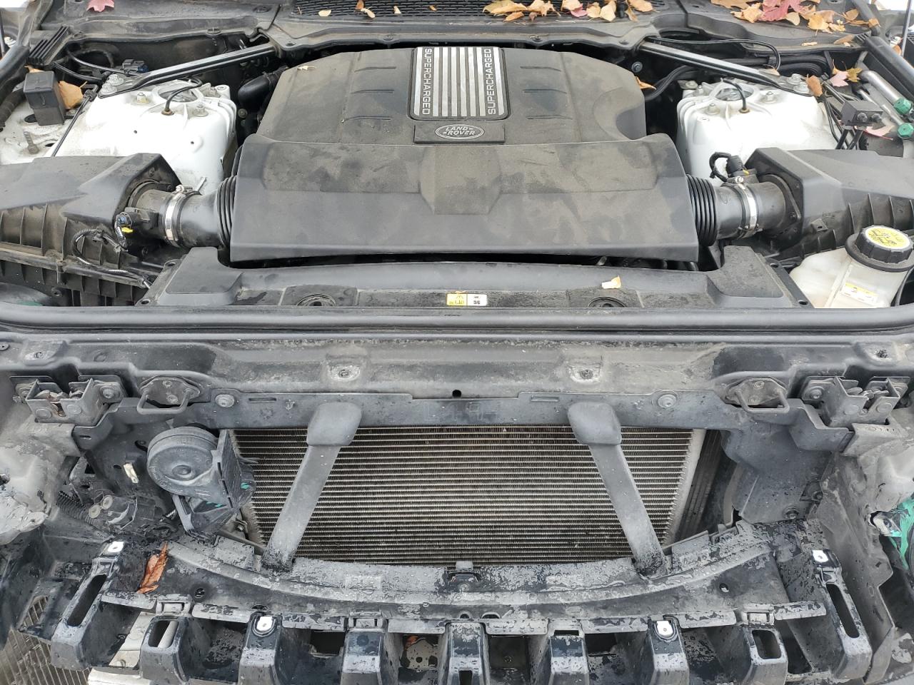 2015 Land Rover Range Rover - Image 11
