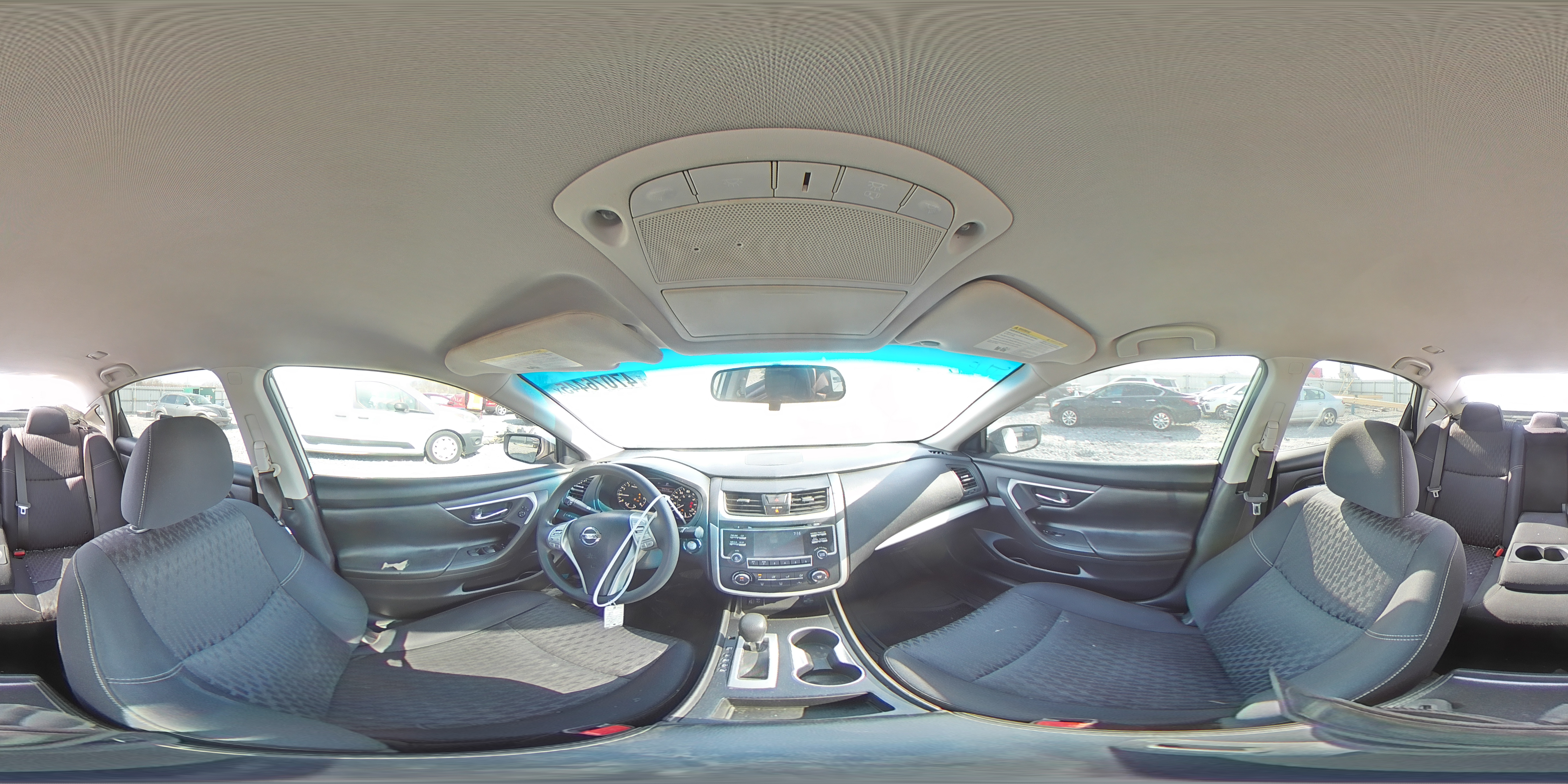 2018 Nissan Altima - Image 12