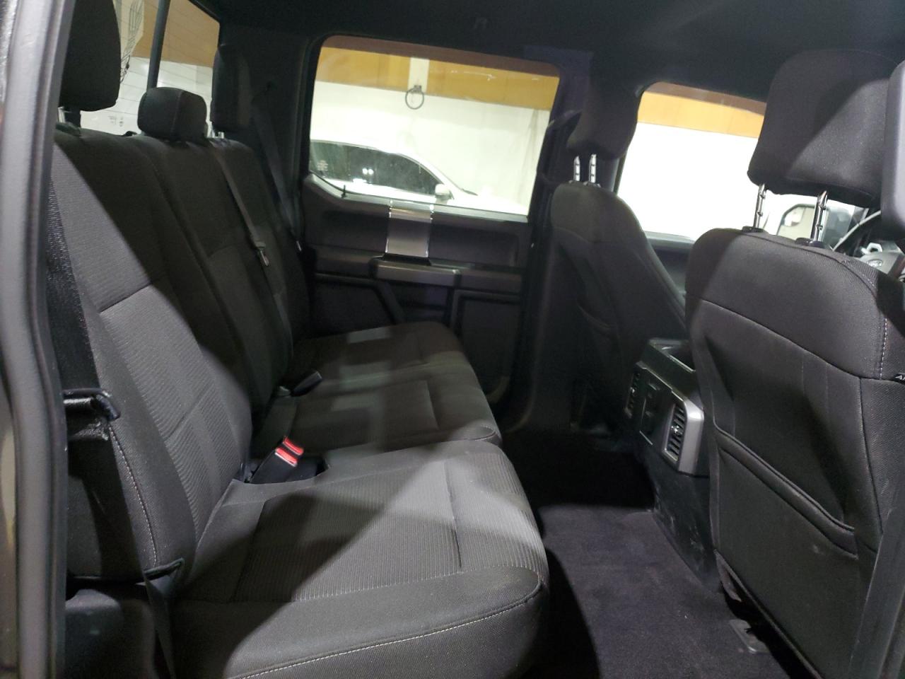 2016 Ford F-150 - Image 10