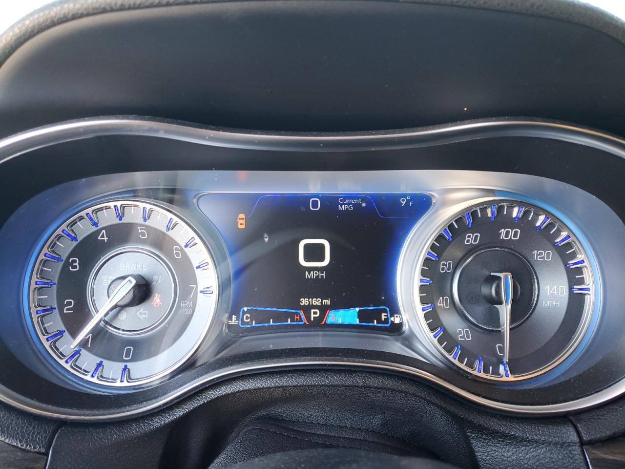 2020 Chrysler 300 - Image 9