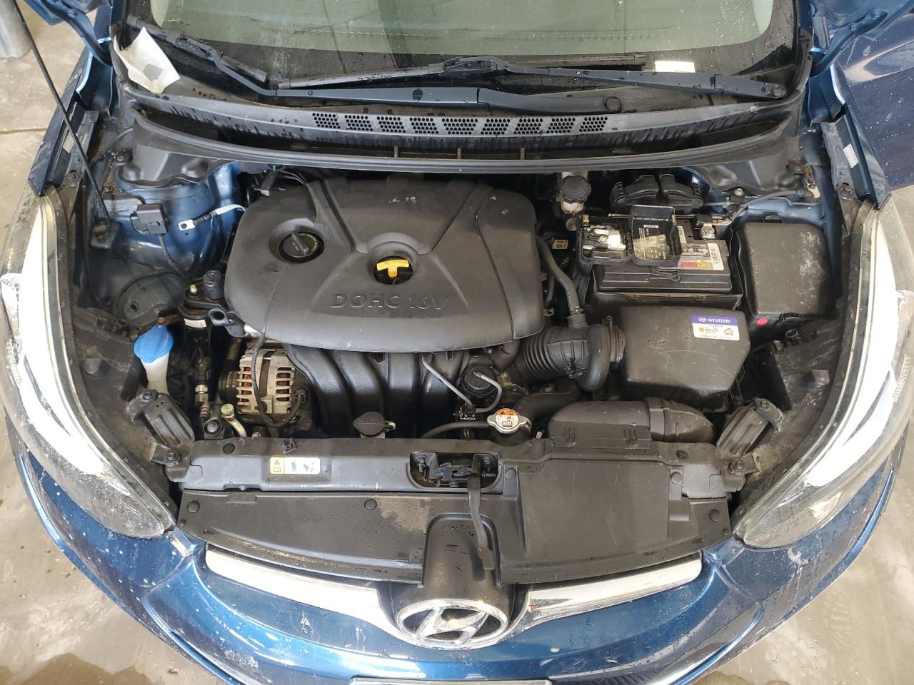 2016 Hyundai Elantra - Image 11