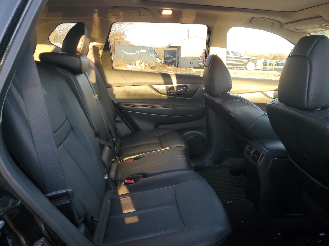 2016 Nissan Rogue - Image 11