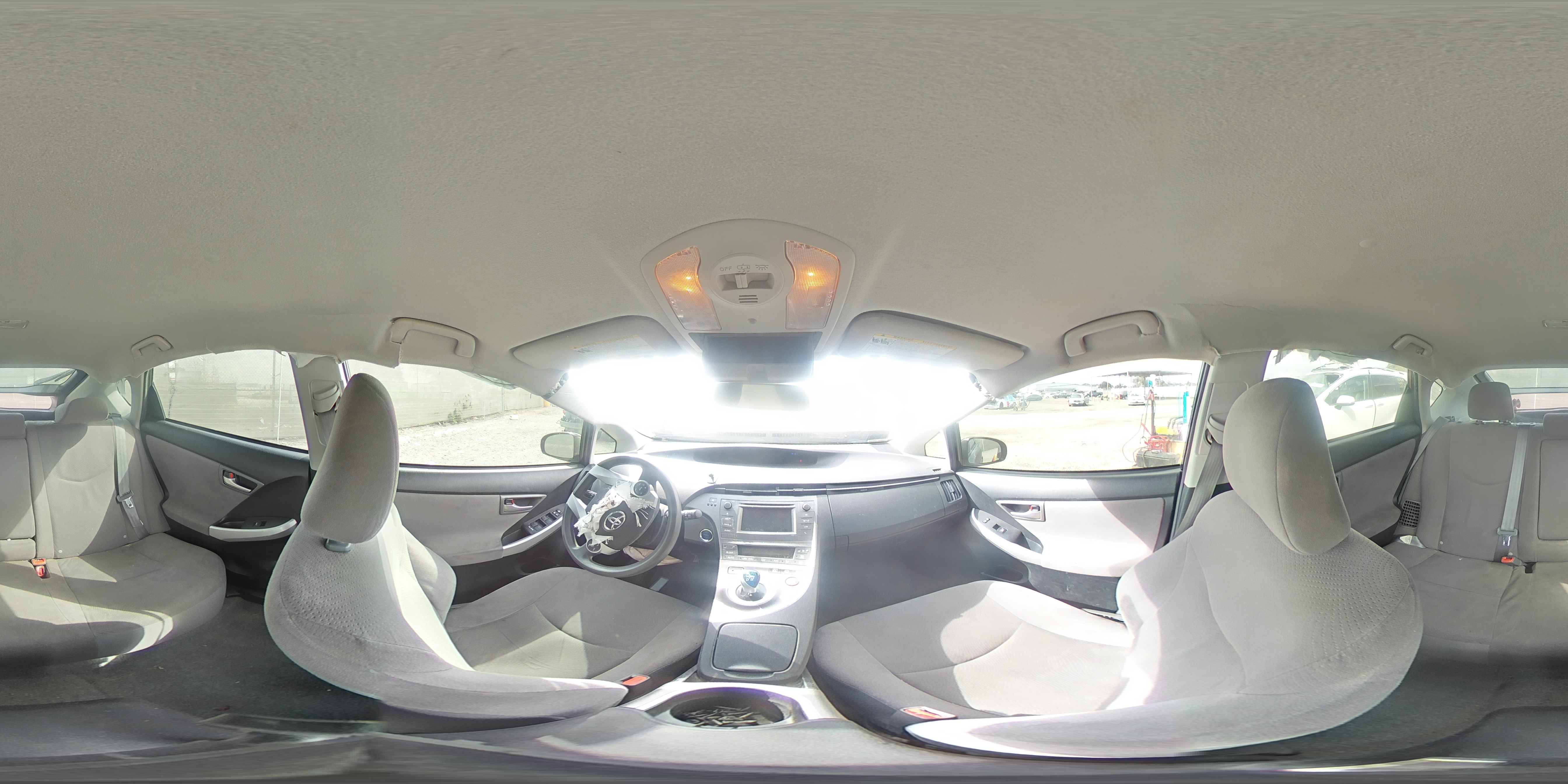 2015 Toyota Prius - Image 14