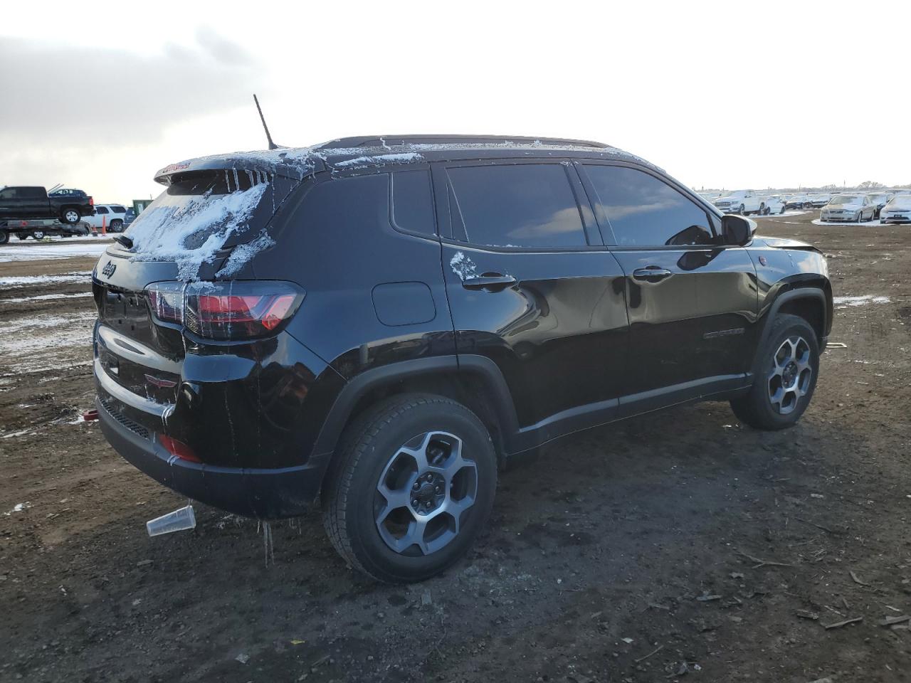 2022 Jeep Compass - Image 3