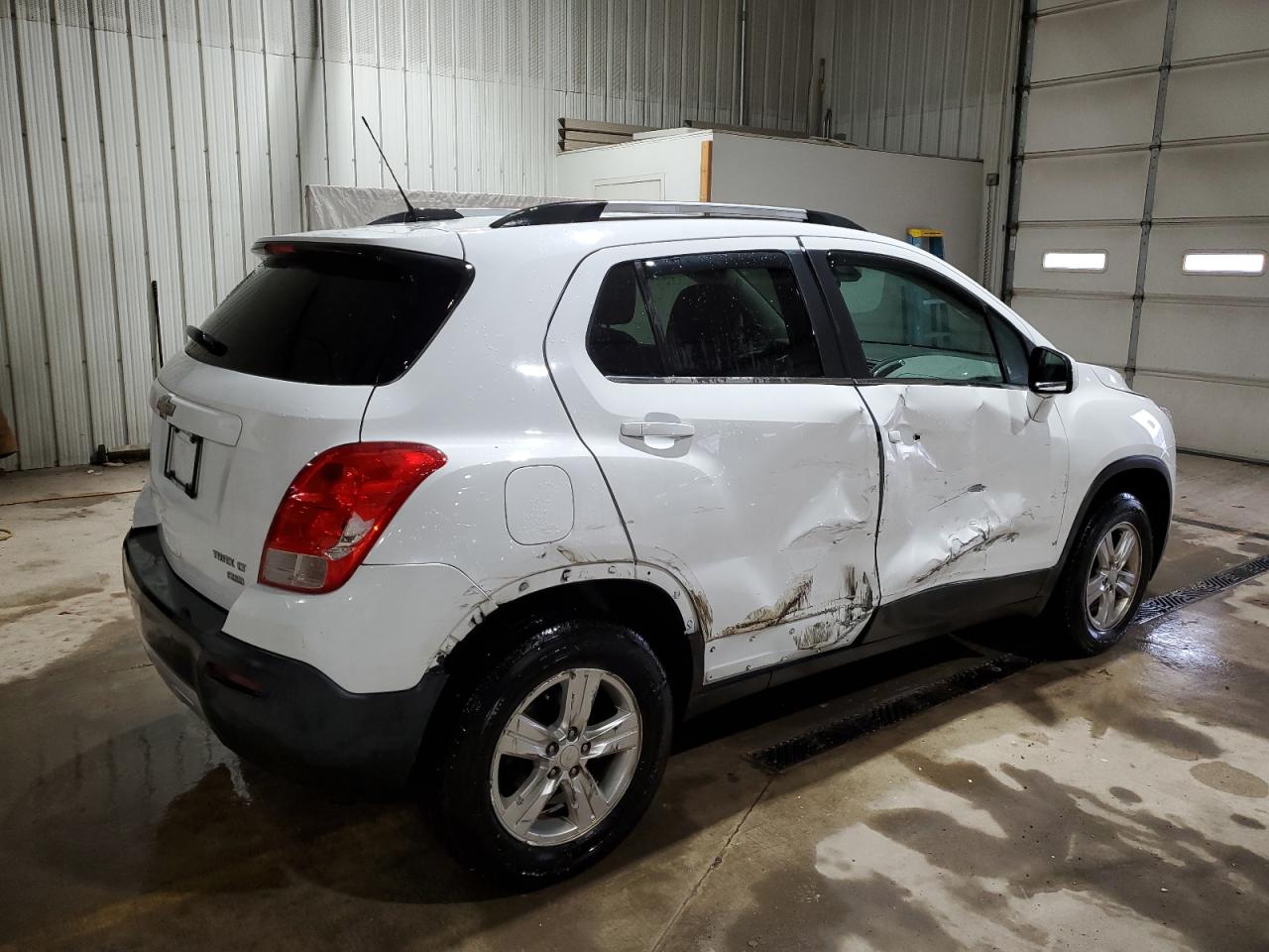 2016 Chevrolet Trax - Image 3