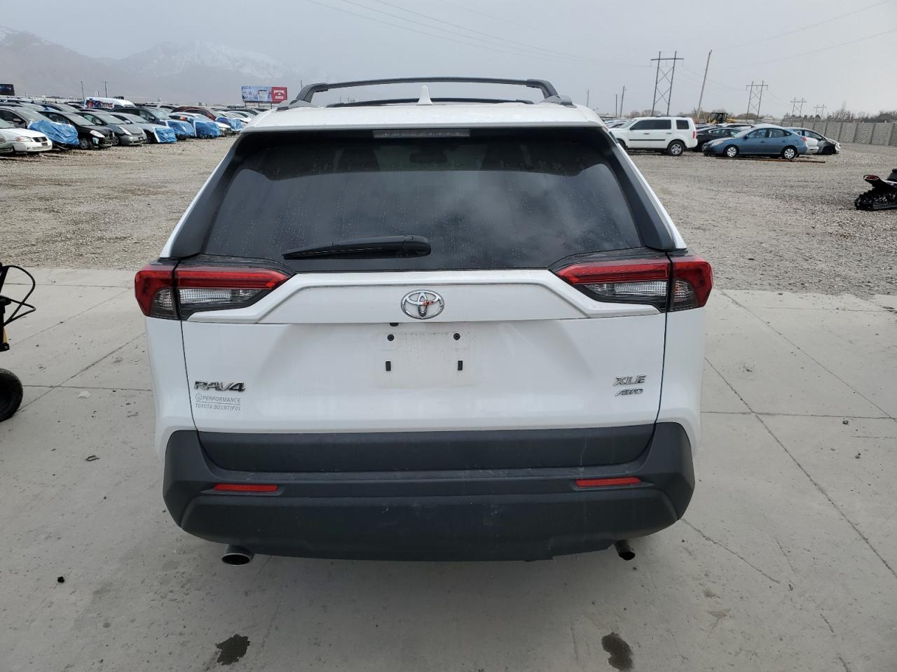 2022 Toyota RAV 4 - Image 6