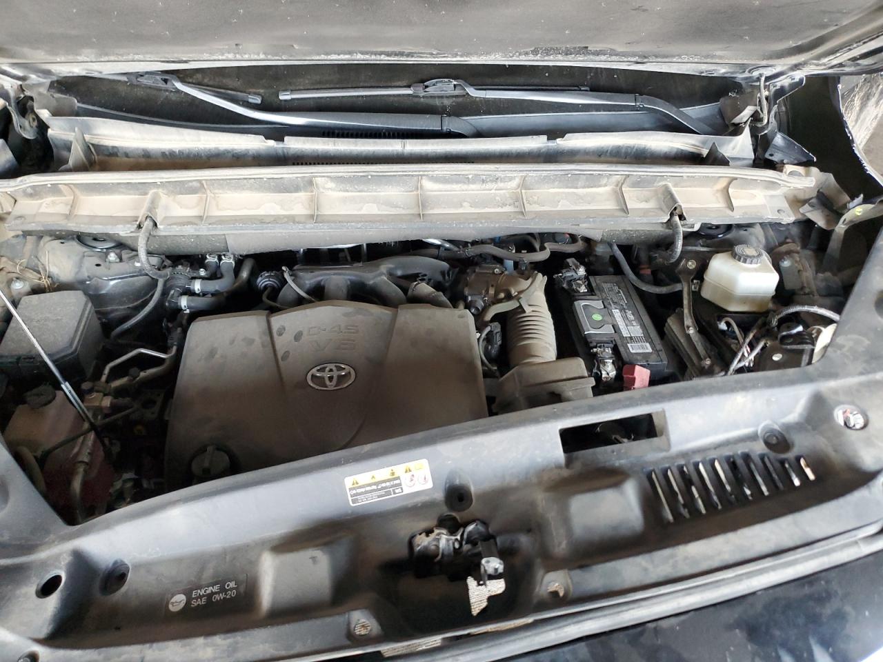 2021 Toyota Highlander - Image 13