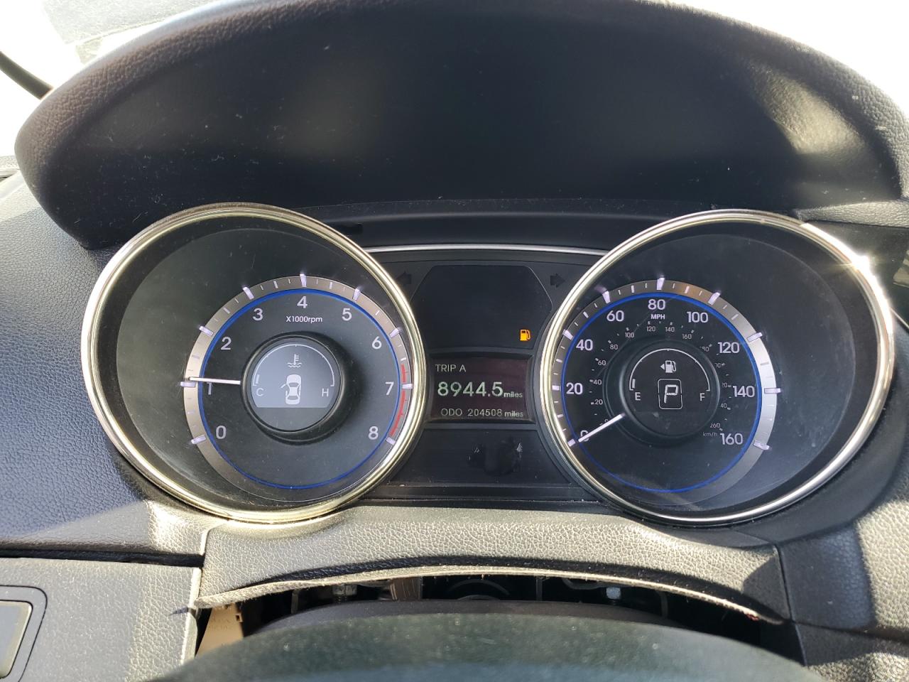 2012 Hyundai Sonata - Image 9