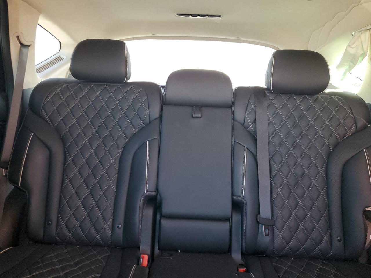 2023 Genesis GV80 - Image 10