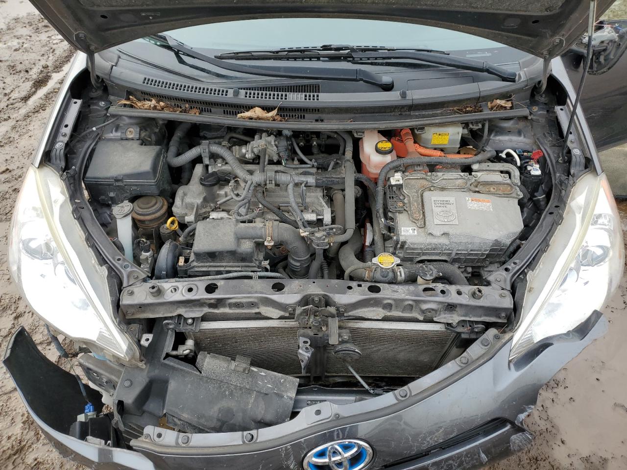 2014 Toyota Prius - Image 12