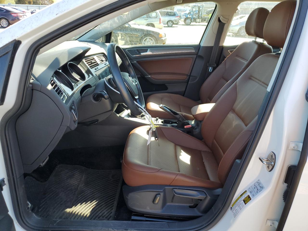 2019 Volkswagen Golf - Image 7