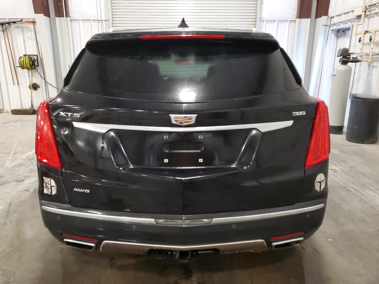 2017 Cadillac XT5 - Image 6