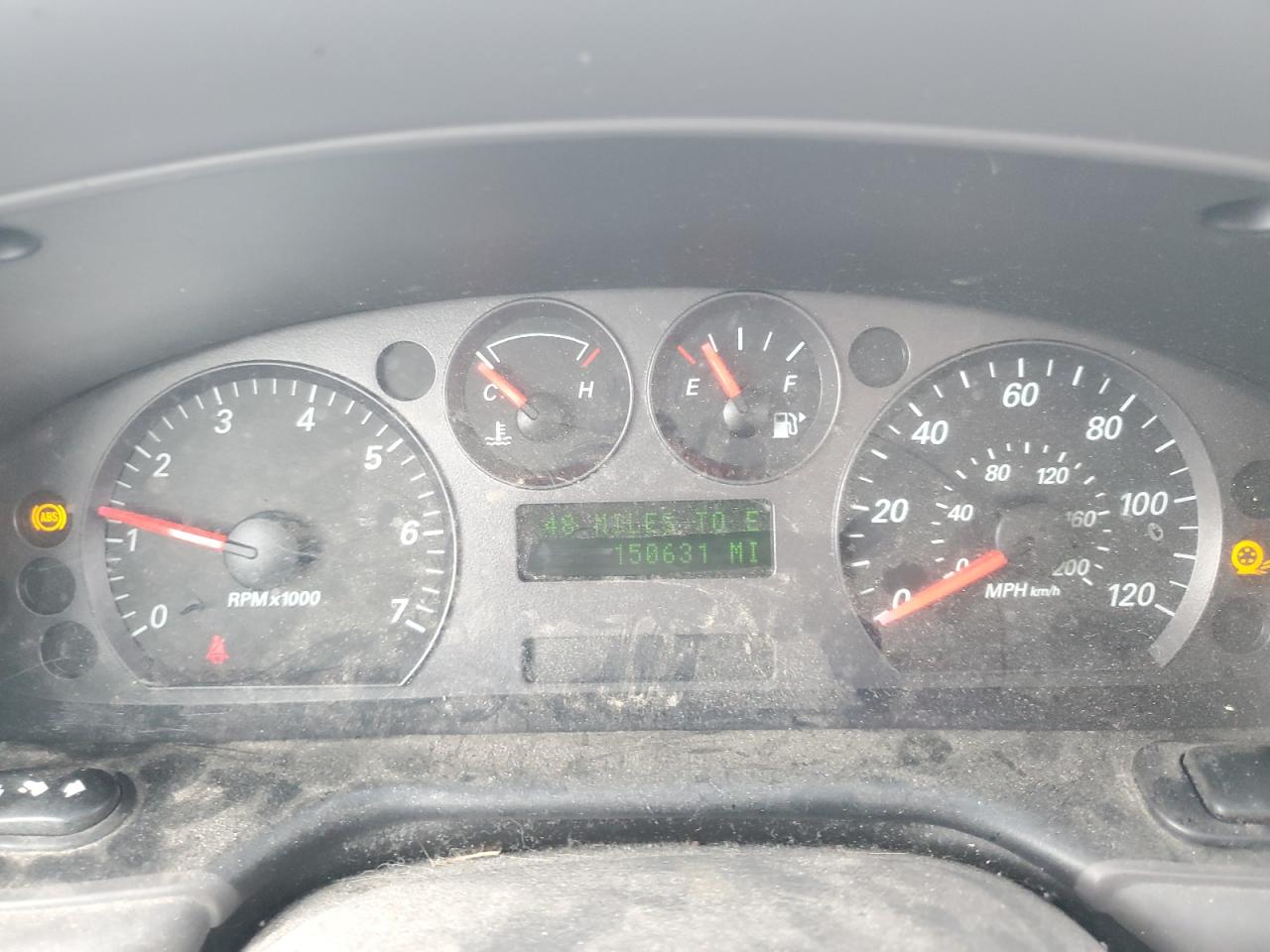 2004 Ford Taurus - Image 9