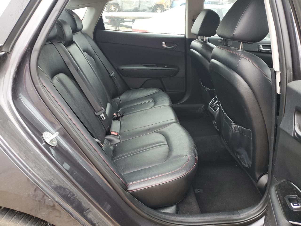 2017 Kia Optima - Image 10