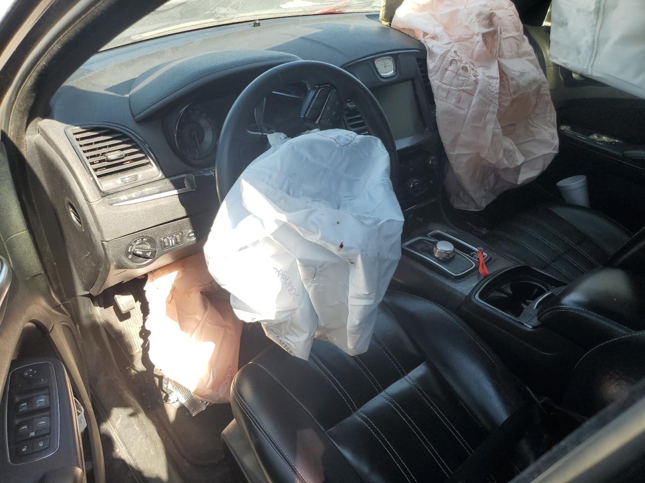 2016 Chrysler 300 - Image 8