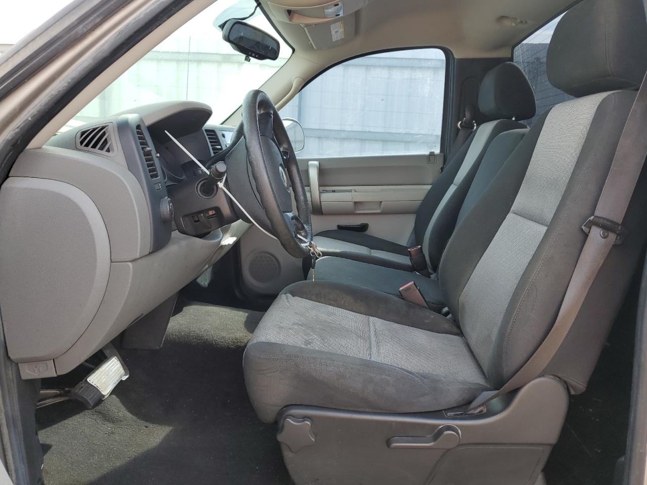 2009 Chevrolet Silverado - Image 7
