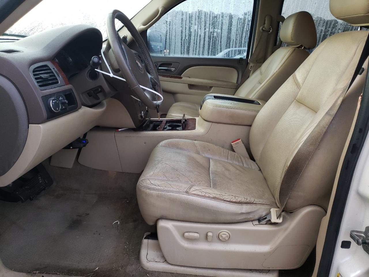 2011 Chevrolet Suburban - Image 7