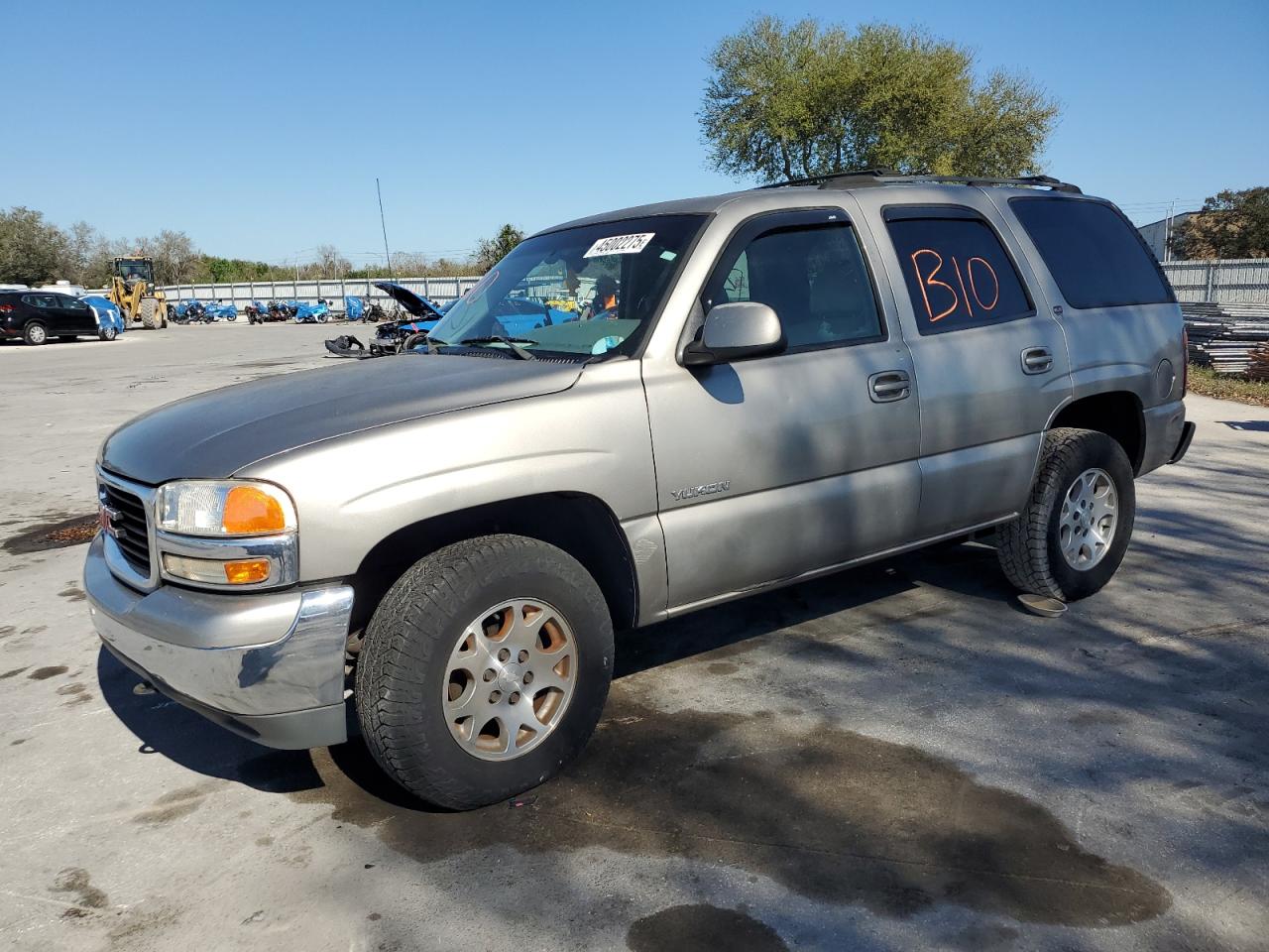 2002 GMC Yukon - Image 1