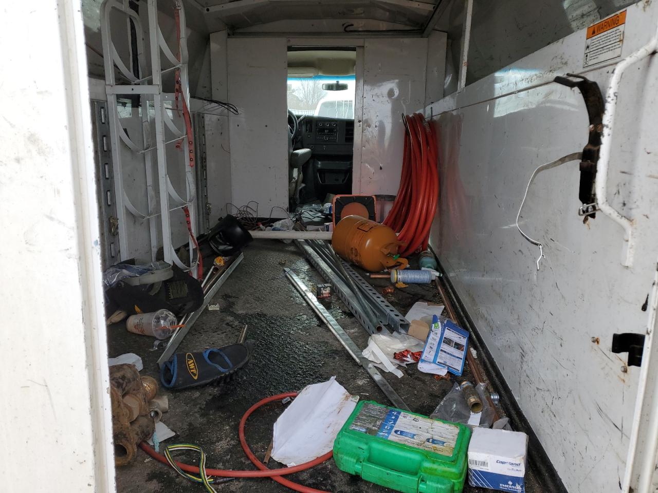 2010 Chevrolet Express - Image 10