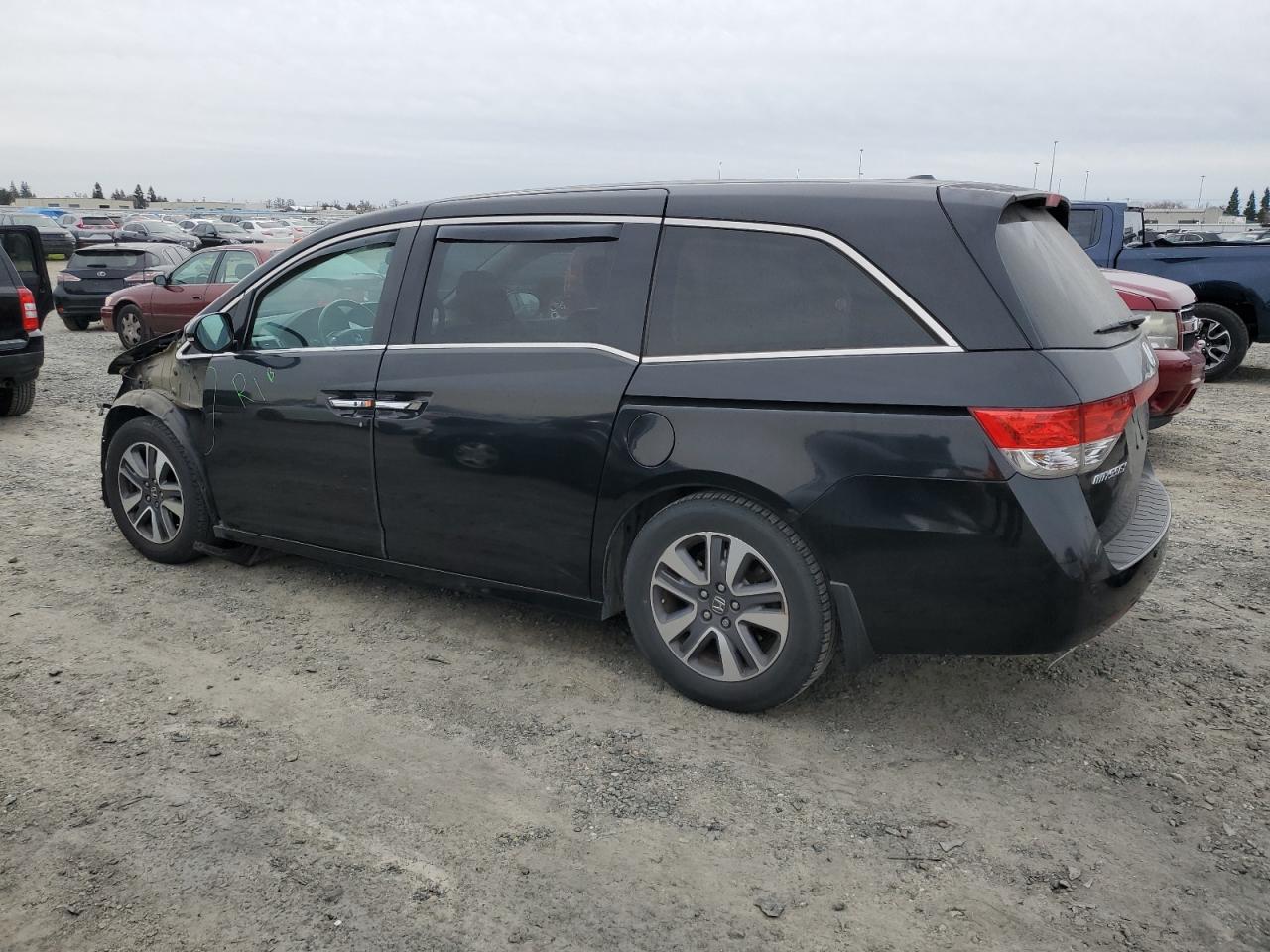 2015 Honda Odyssey - Image 2
