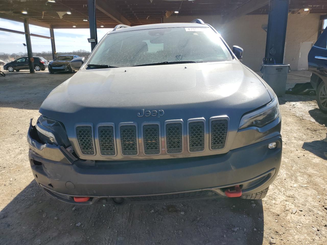 2019 Jeep Cherokee - Image 5