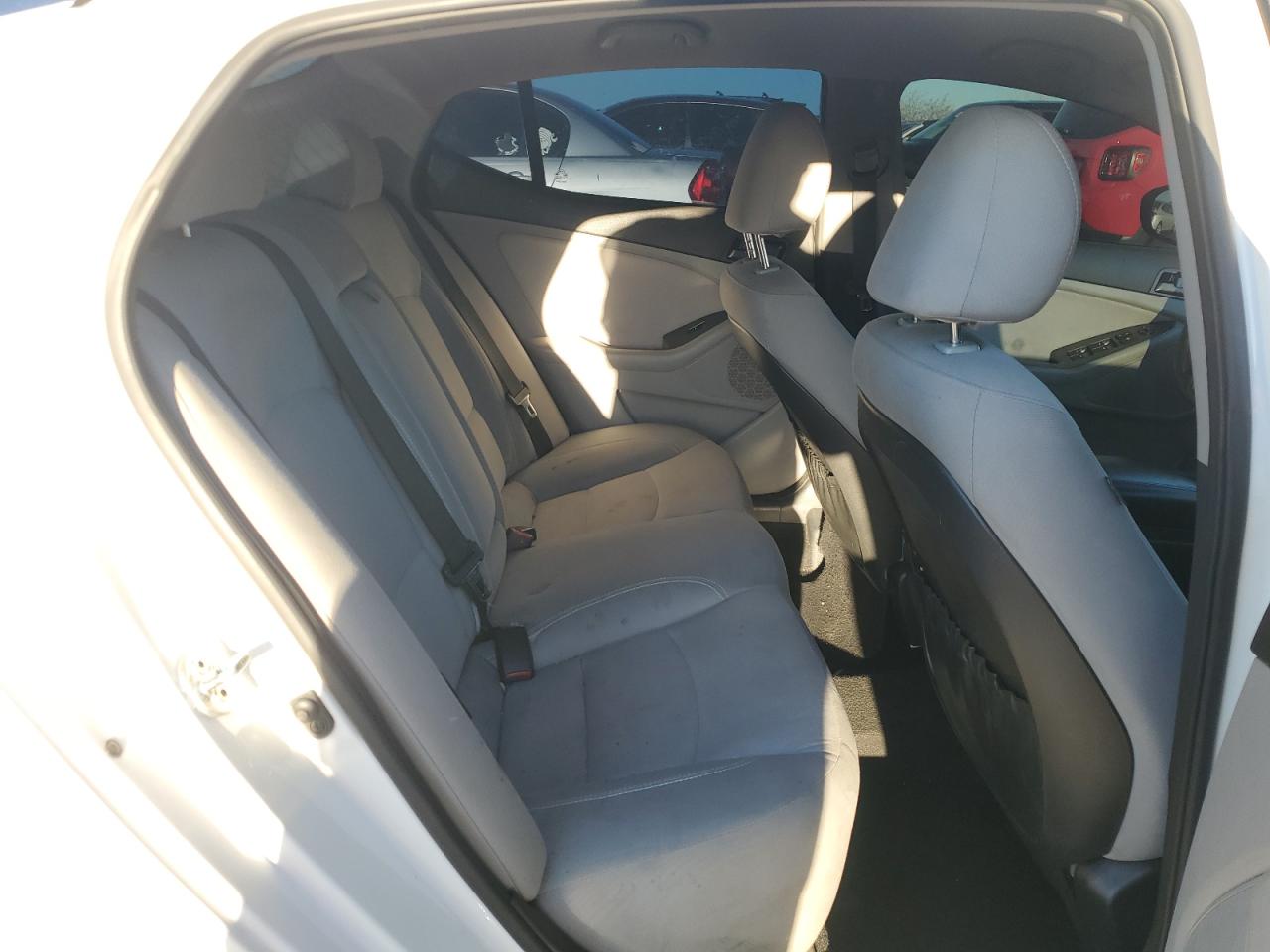2013 Kia Optima - Image 10