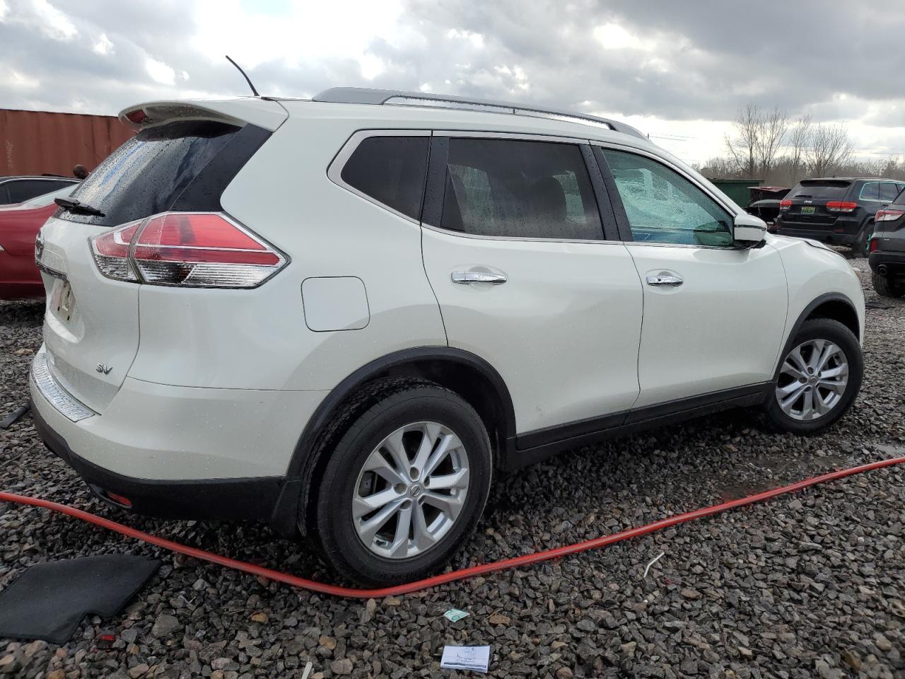2016 Nissan Rogue - Image 3