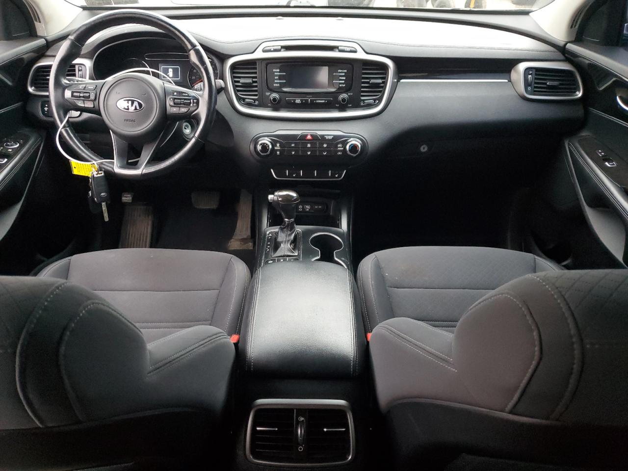 2016 Kia Sorento - Image 8
