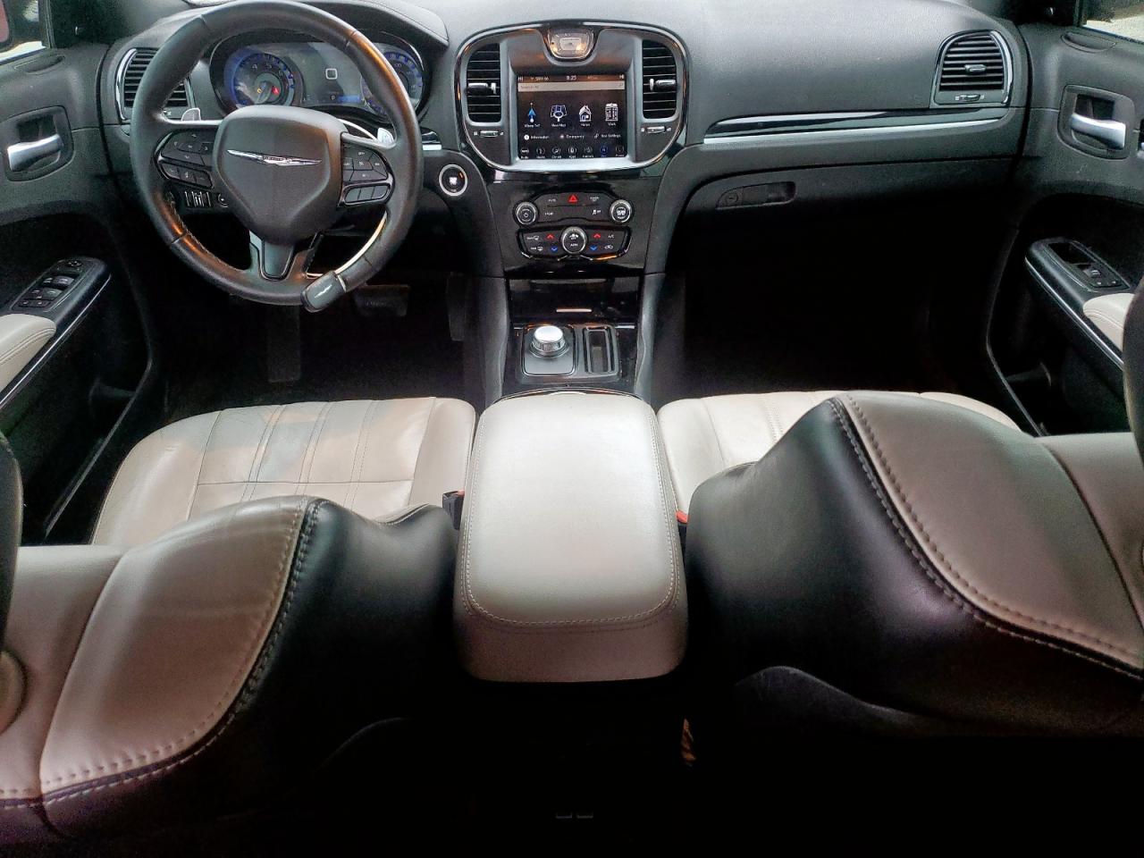 2018 Chrysler 300 - Image 8