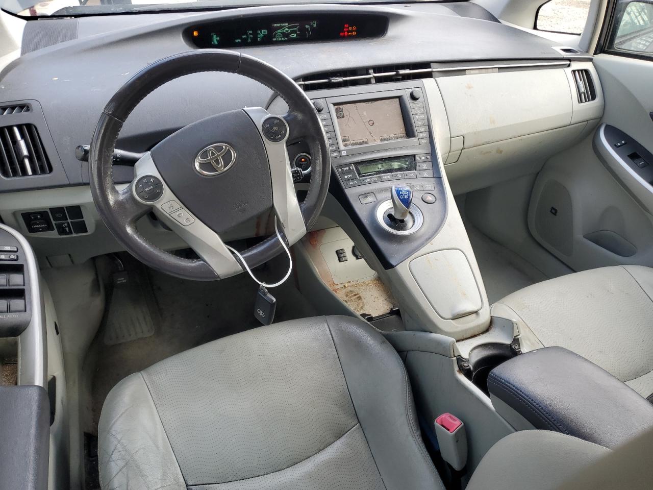 2011 Toyota Prius - Image 8