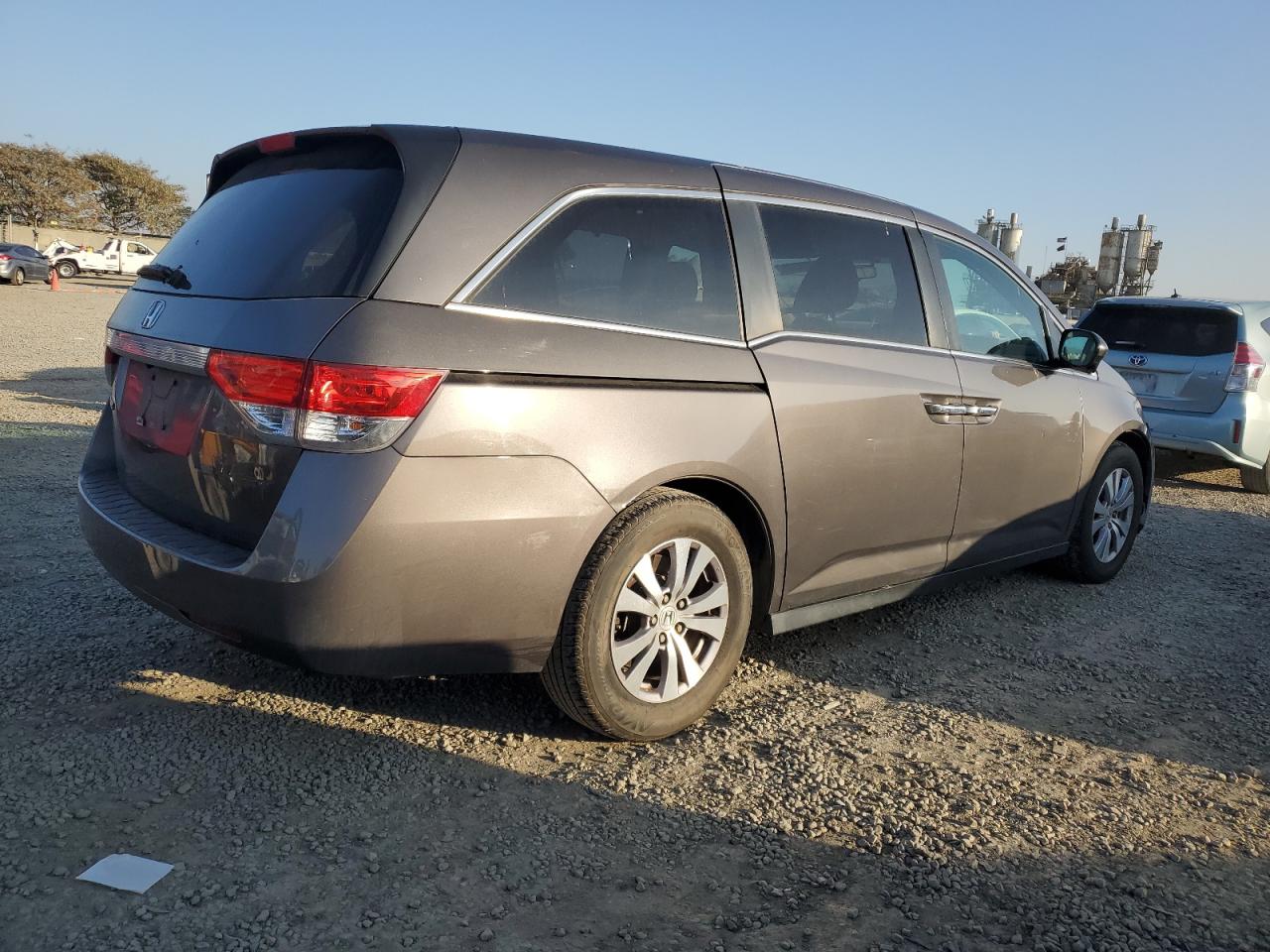 2016 Honda Odyssey - Image 3