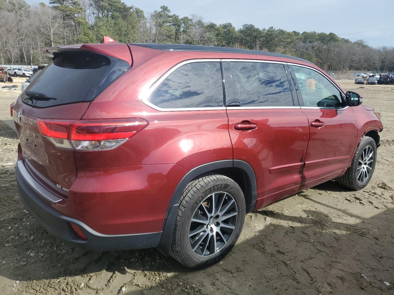 2018 Toyota Highlander - Image 3