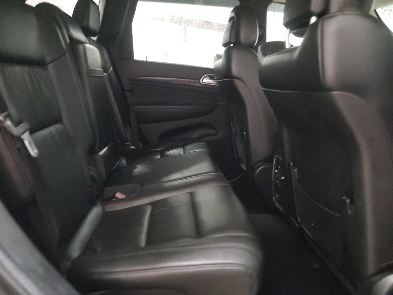 2012 Jeep Grand Cherokee - Image 11