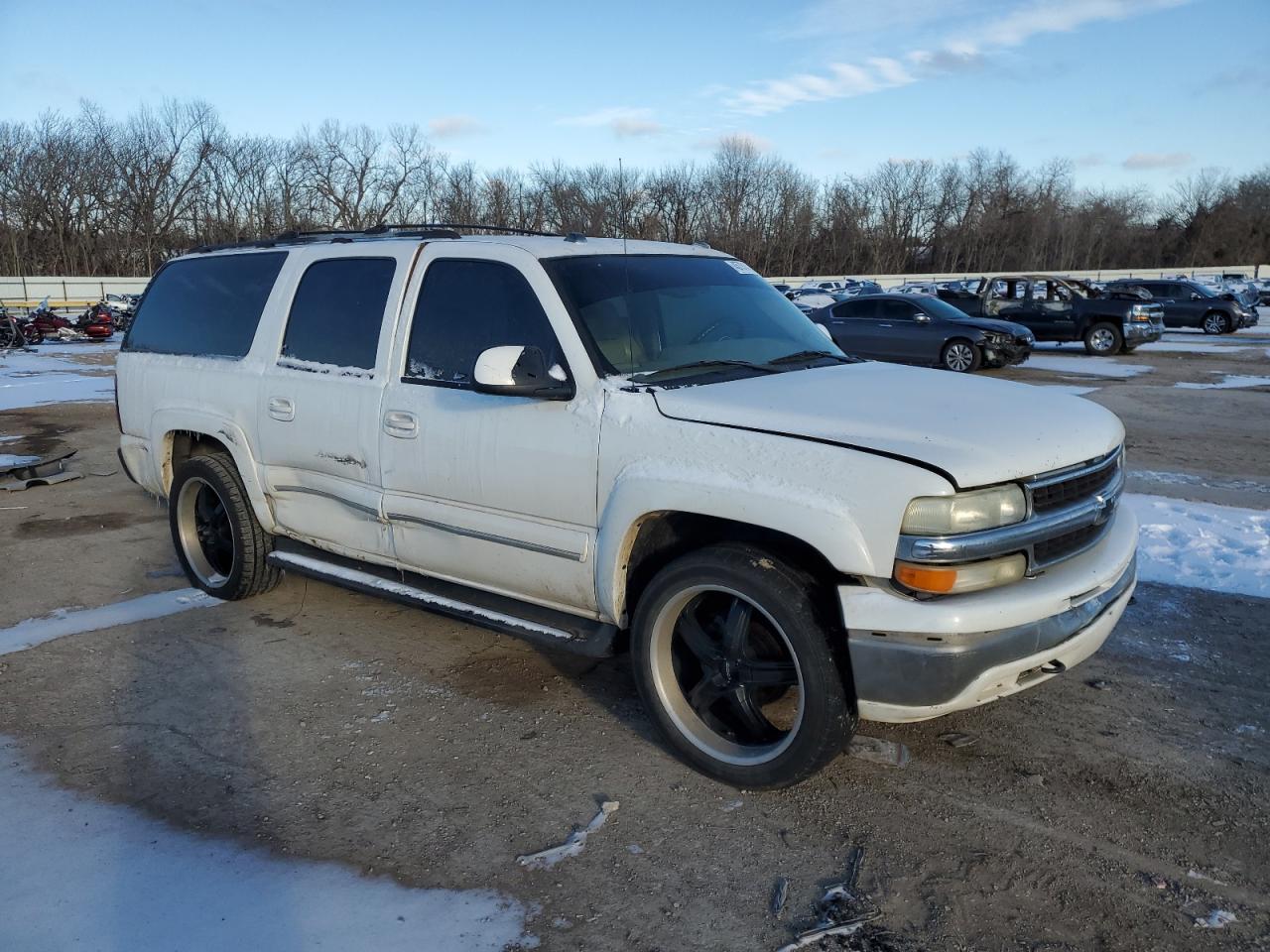 2004 Chevrolet Suburban - Image 4