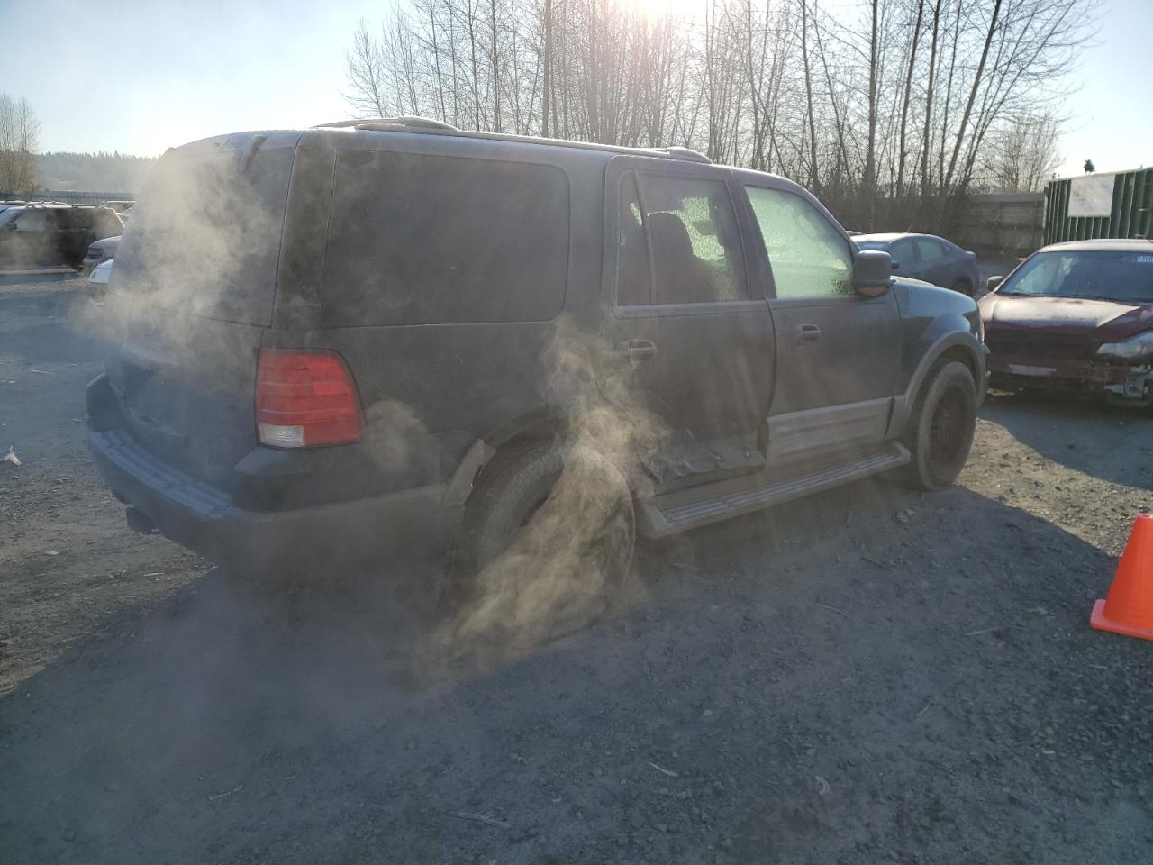 2004 Ford Expedition - Image 3