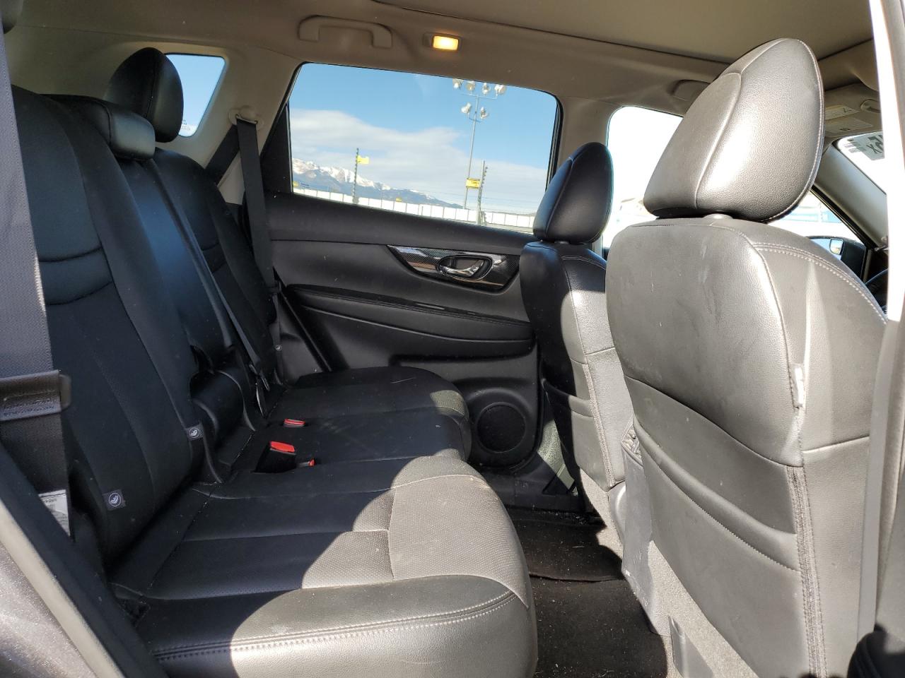 5N1AT2MV2HC878693 NISSAN ROGUE 2017