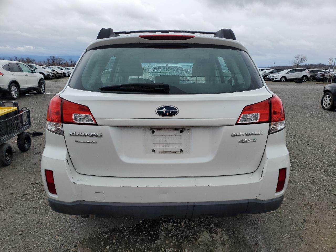 2011 Subaru Outback - Image 6