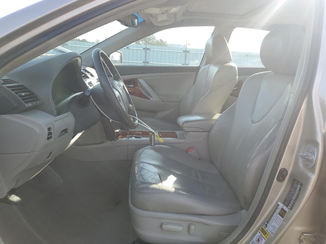 2010 Toyota Camry - Image 7
