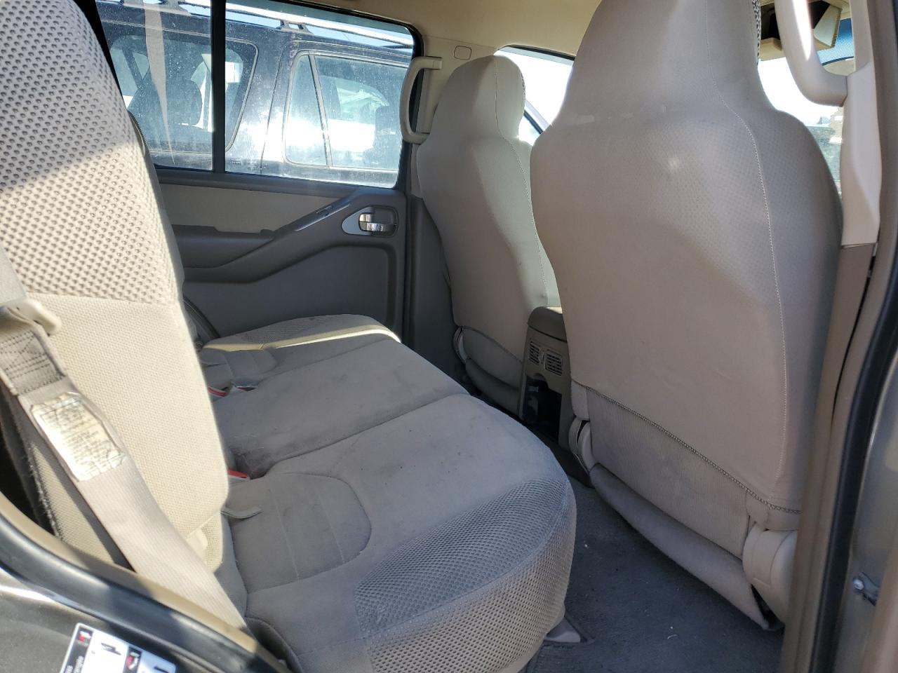 2005 Nissan Pathfinder - Image 10