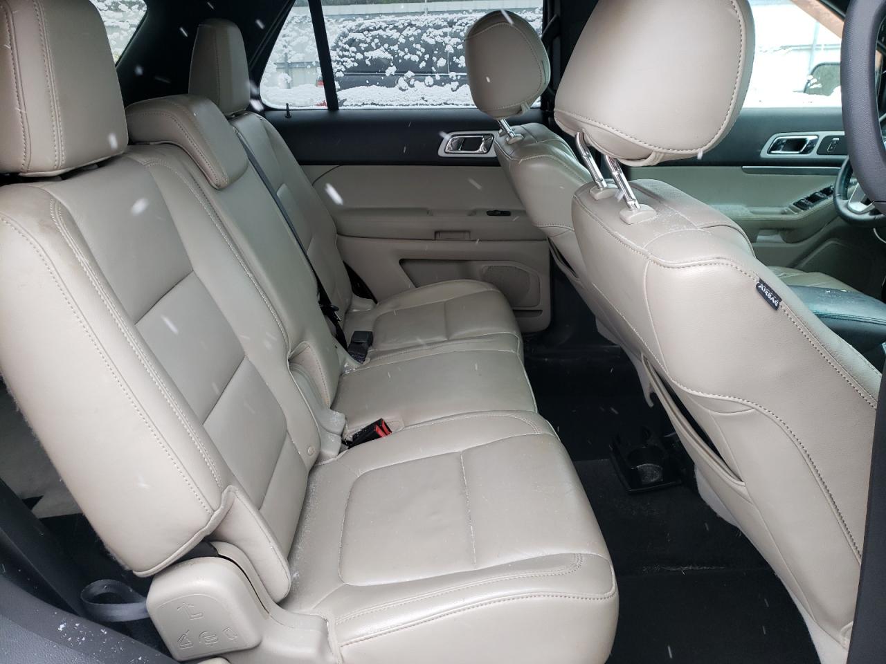 2011 Ford Explorer - Image 11