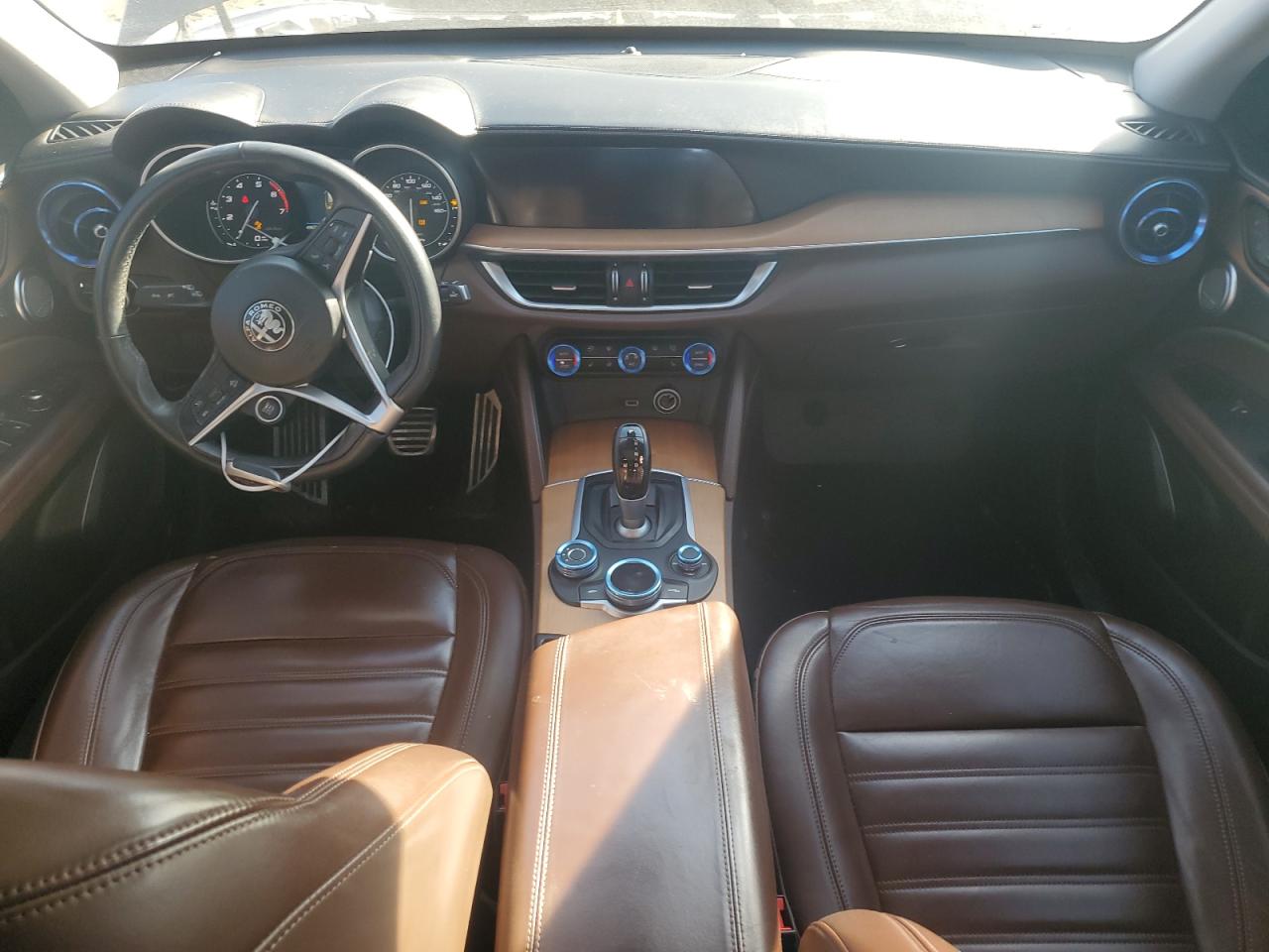 2018 Alfa Romeo Stelvio - Image 8