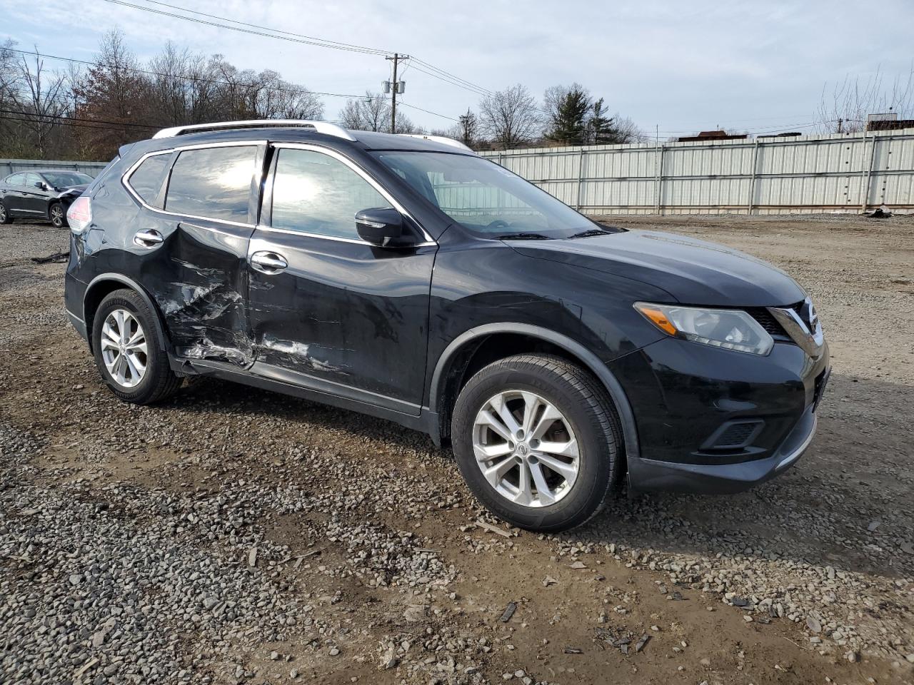 2015 Nissan Rogue - Image 4