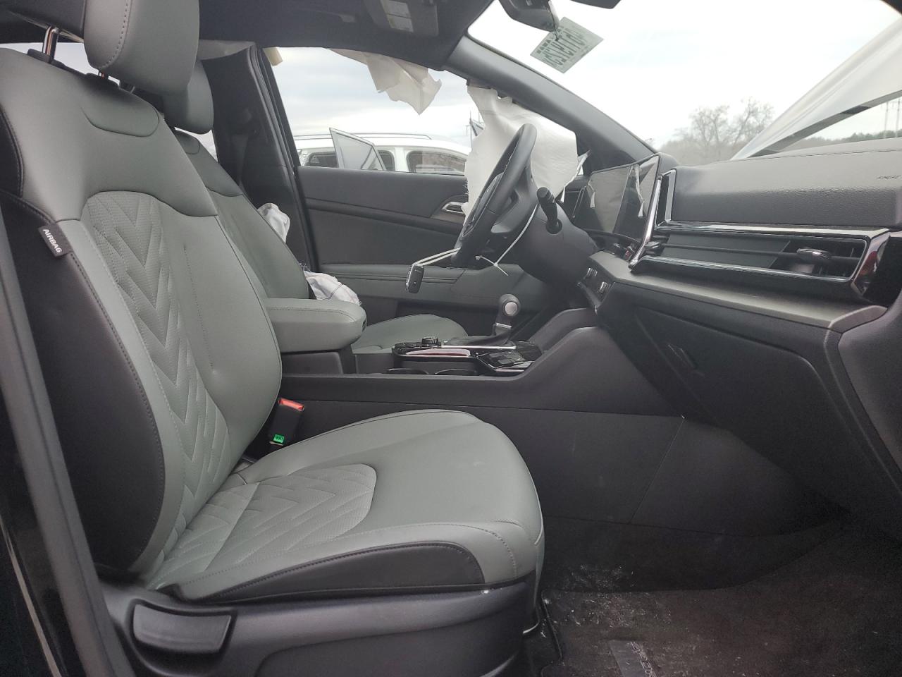 2024 Kia Sportage - Image 7