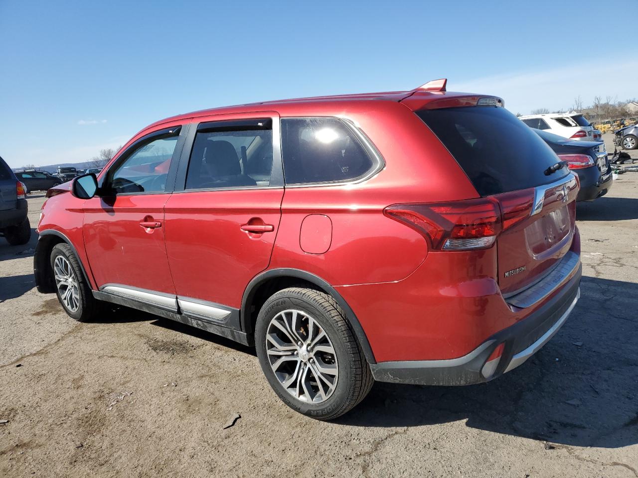 2017 Mitsubishi Outlander - Image 2